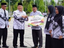 Pemprov Riau Anugerahkan Umrah Gratis untuk Guru Teladan di Hari Guru Nasional 2025