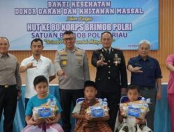 Semarak HUT ke-80, Brimob Polda Riau Tebar Kepedulian Lewat Donor Darah dan Sunat Massal