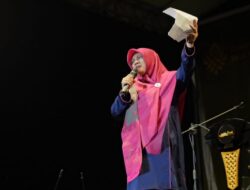 Menggelegar! Puisi Bupati Afni Guncang Pembukaan Julang Budaya Siak 2025
