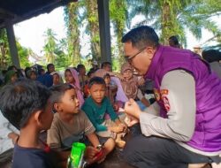 Tim Trauma Healing Mabes Polri Pulihkan Psikologis Korban Banjir Bandang di Agam