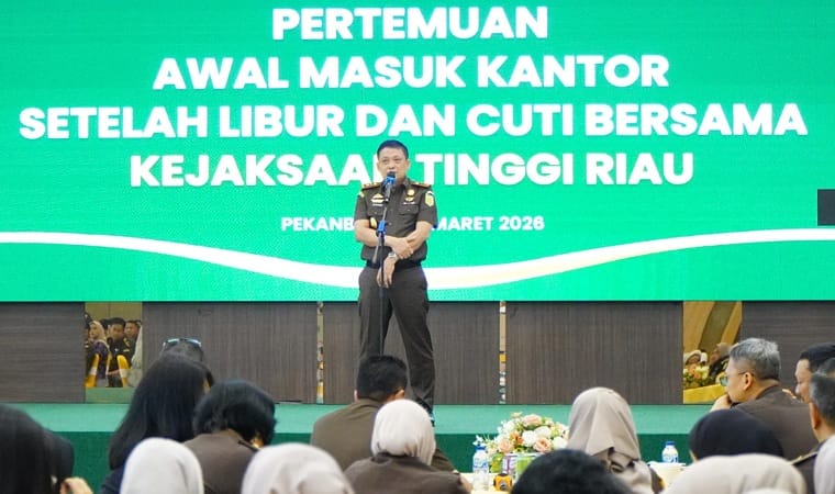 Kepala Kejaksaan Tinggi (Kajati) Riau, Sutikno.(ist)