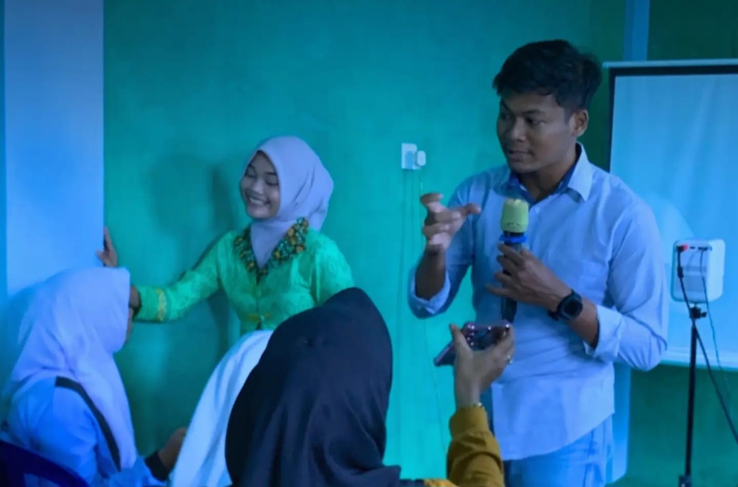 Igo Julianto Misagu Boedjang menjadi pembicara di Pelatihan Pembuatan Akun Marketplace UMKM di Selatpanjang, Kamis (23/7/2026).