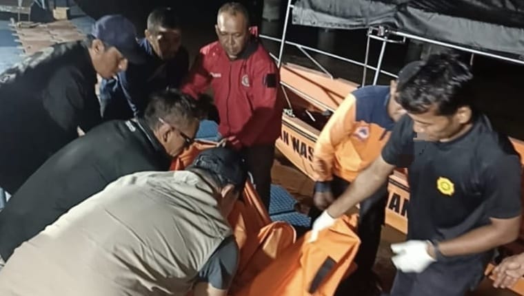 Tiga Hari Dicari, Bocah 13 Tahun yang Tenggelam di Sungai Siak Ditemukan Meninggal
